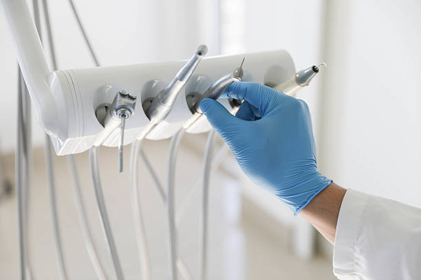 Professional Emergency Dentist technician working in Apollo Beach, FL